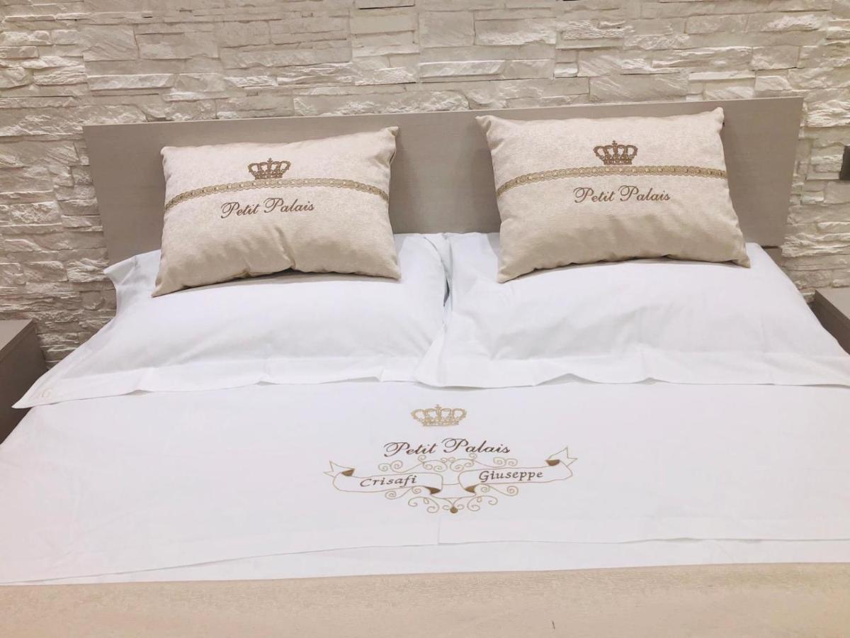 Suite Petit Catania Bagian luar foto